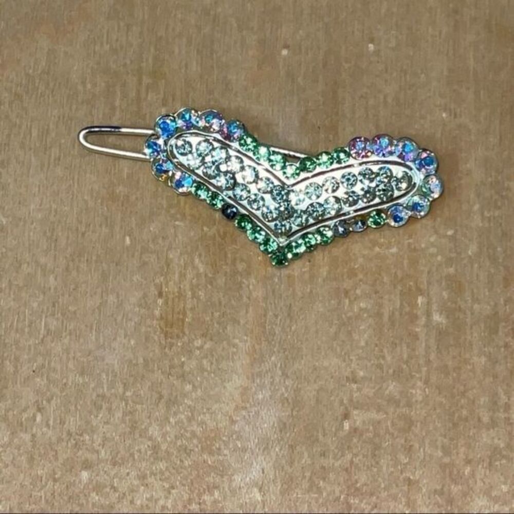 Vintage rhinestone heart hair clip